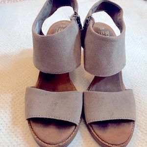 TOMS low heel shoes